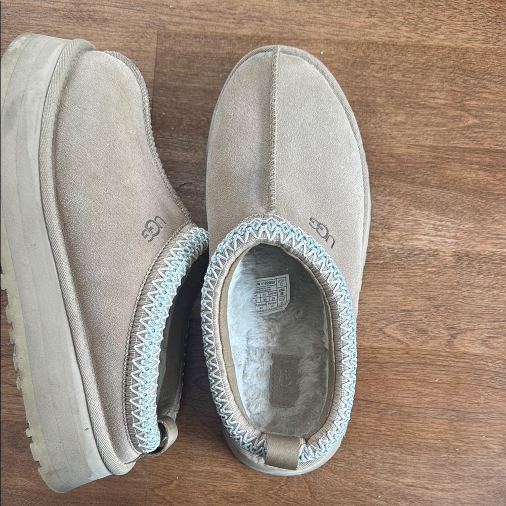 UGG Tan Slippers Cozy Slip-On Design